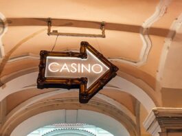 casino skylt i taket gult tak